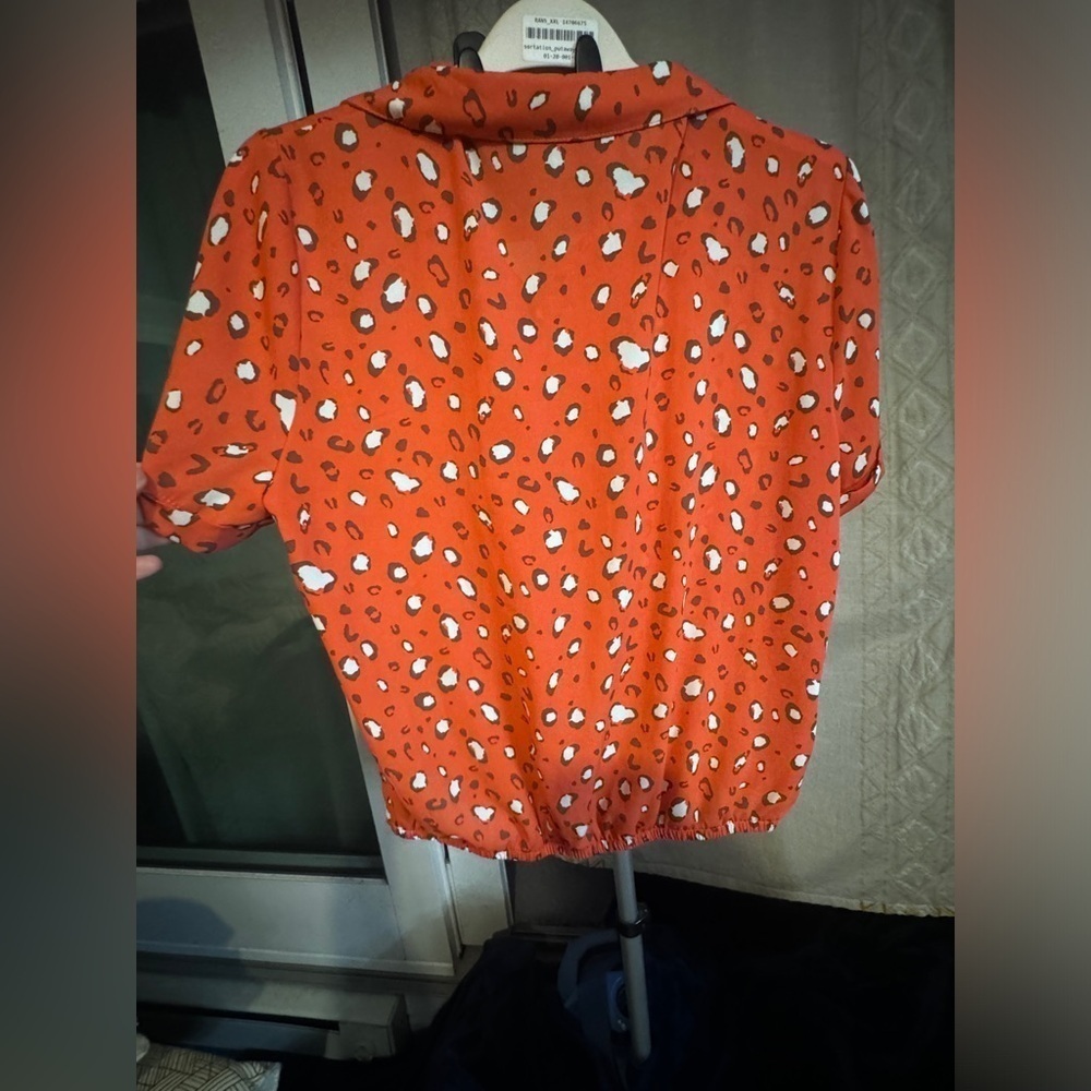 W5 Anthropologie Coral Orange White Leopard Cheetah Print Button Down Size M - Picture 6 of 8